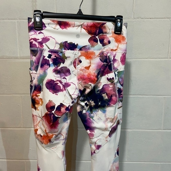 Athleta Women Small White Floral Mudra Capri Leggings Mid RIse with Mesh Windows - Picture 7 of 8